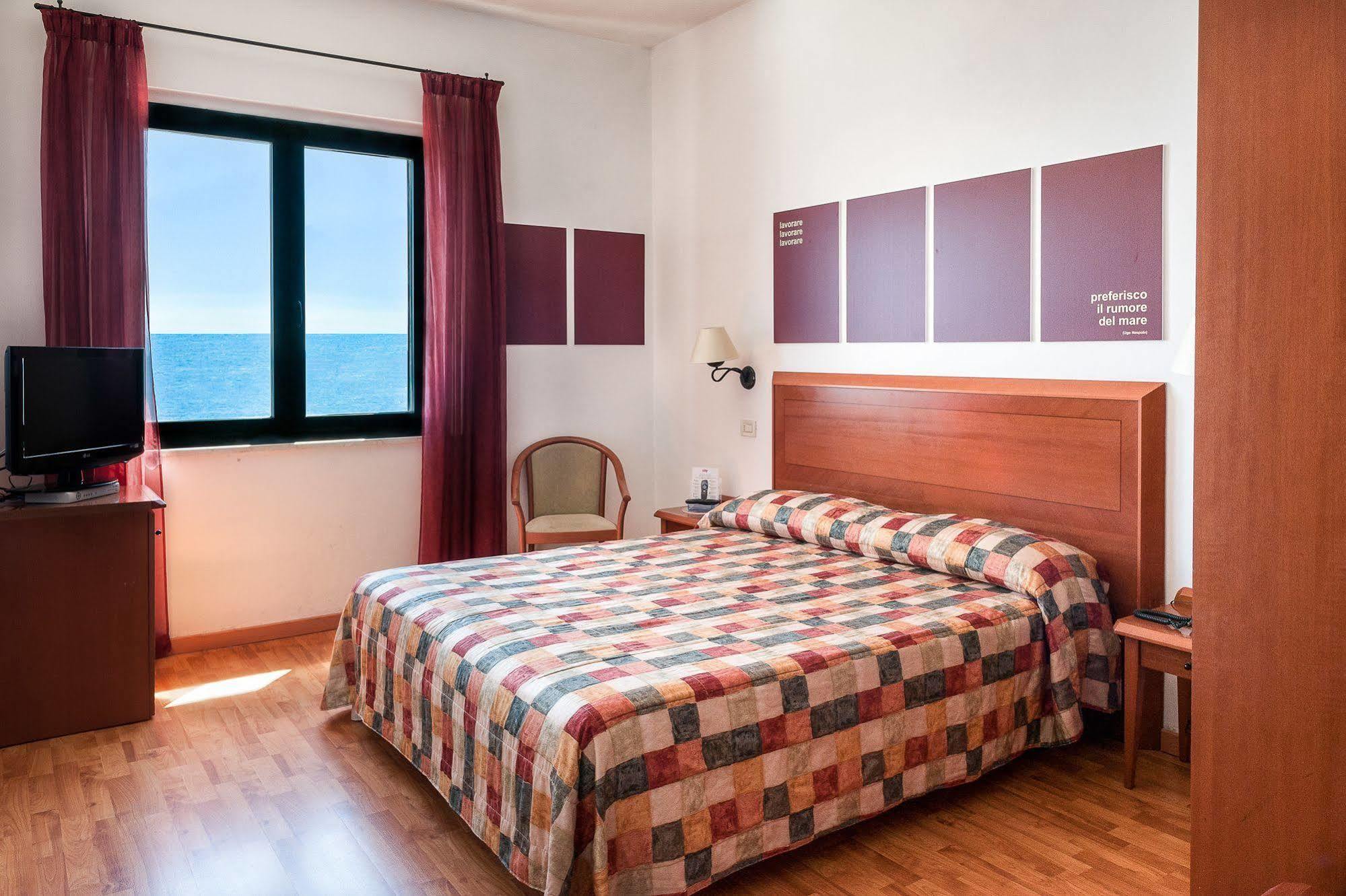 Hotel Brigantino Non Dista Porto Recanati Exteriör bild